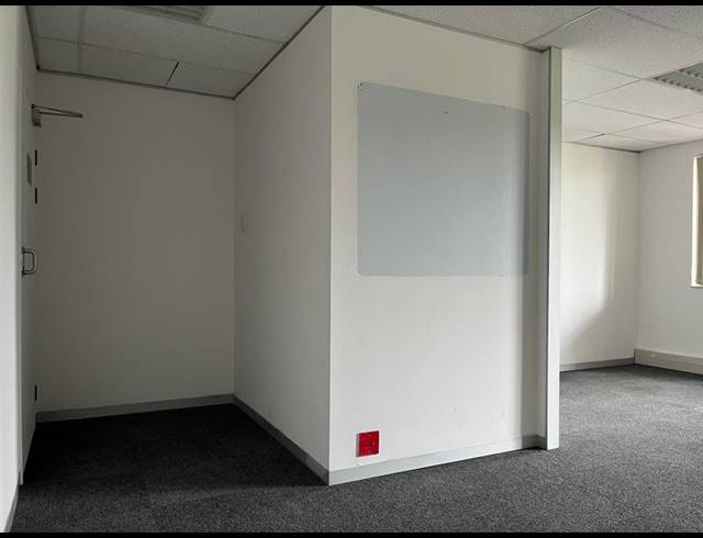 BUSINESS PROPERTY TO RENT IN CLAREMONT